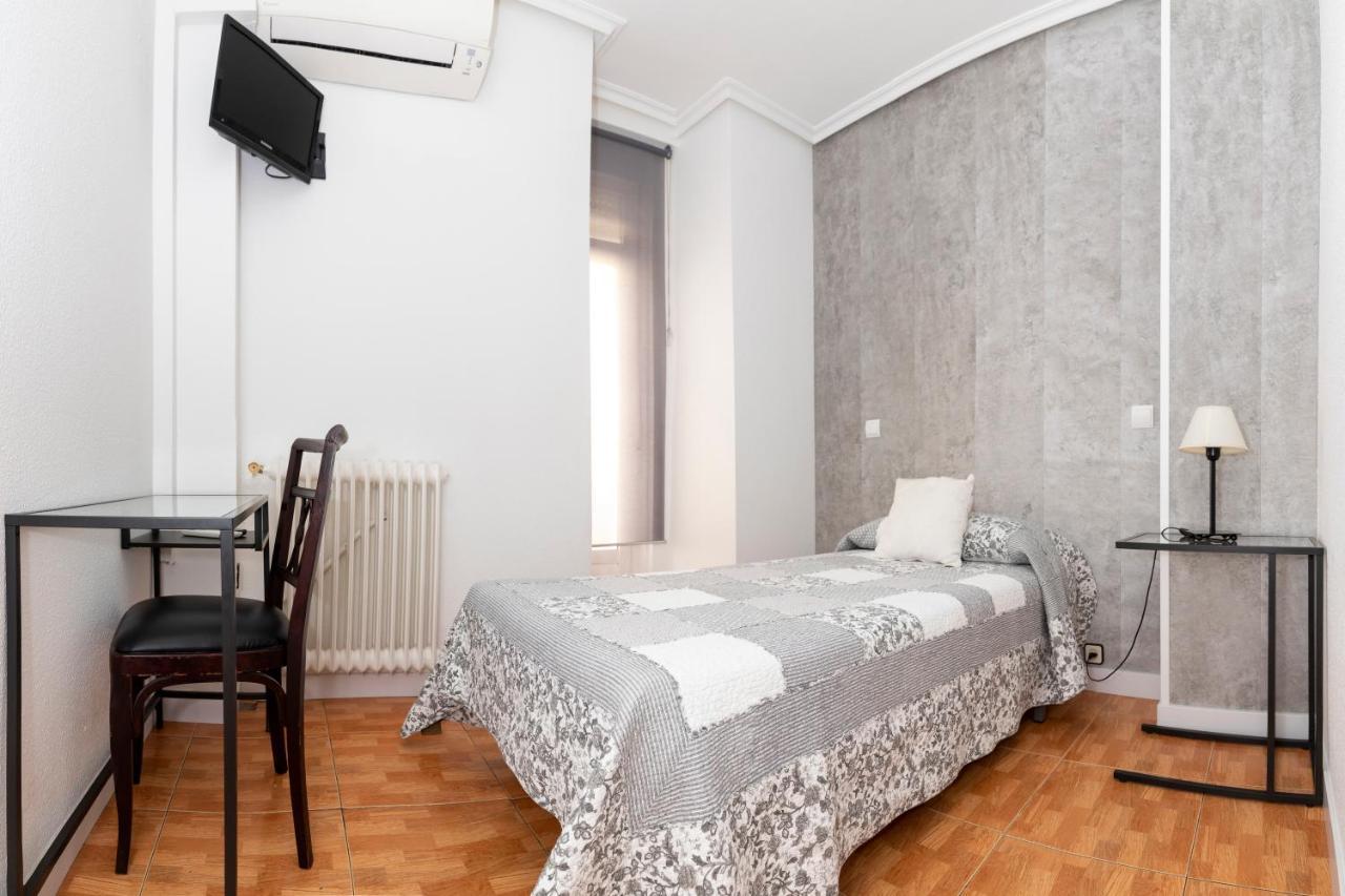 Hostal Tokio Madrid Dış mekan fotoğraf